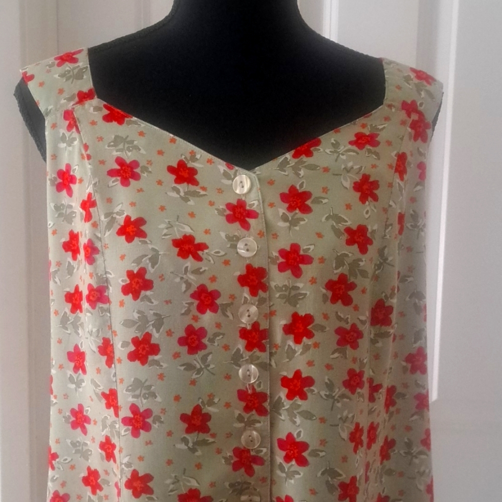 Fun Romper Size Large in 100% Rayon.